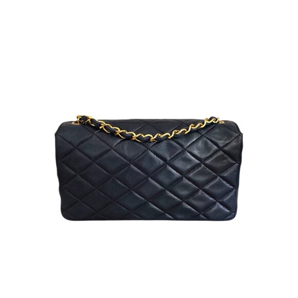 Chanel Flap Bag - Picture 2 of 9